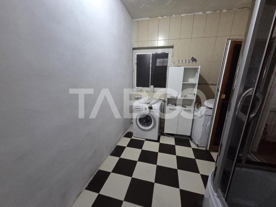 Casa 4 camere de vanzare zona Negoiu singur in curte – fotografia 11 din 12