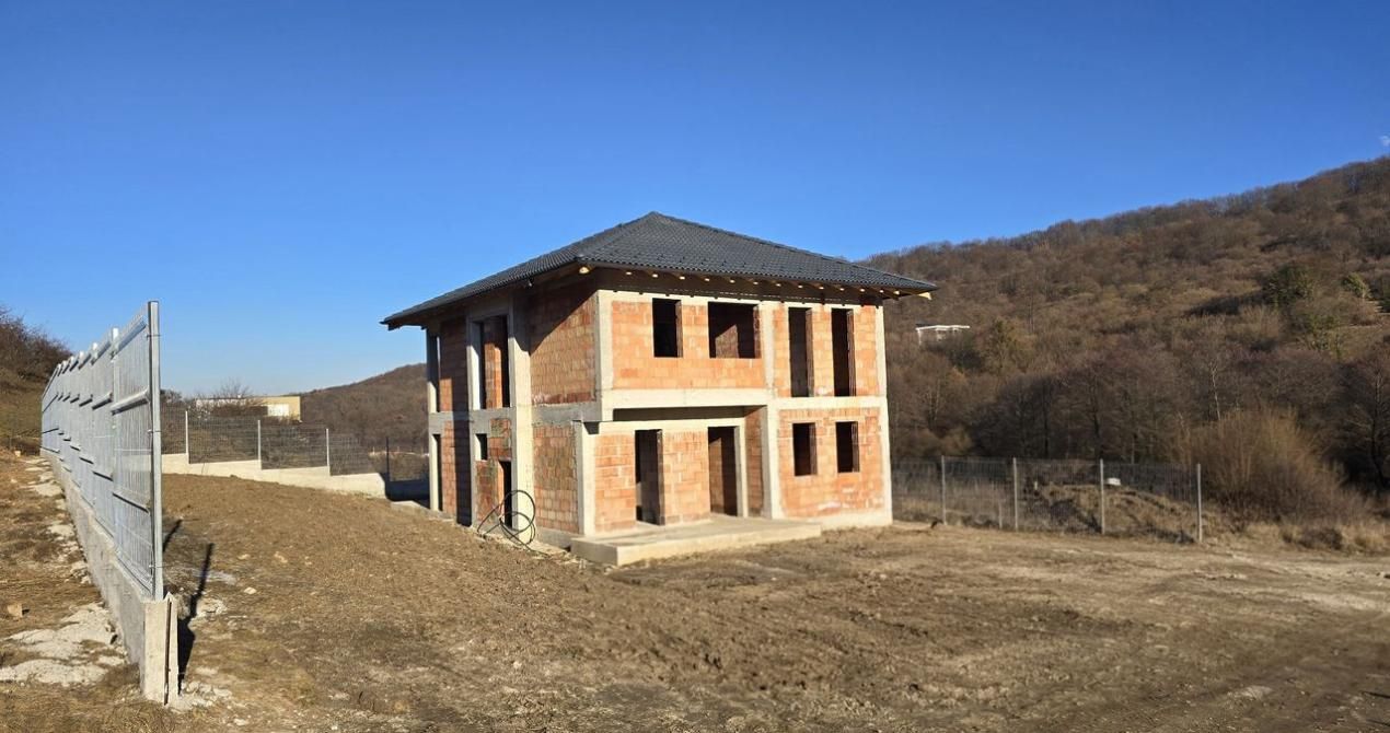 Casa individuala, 150 mp, 4 camere, teren 750 mp, zona Roata Faget! – fotografia 1 din 8
