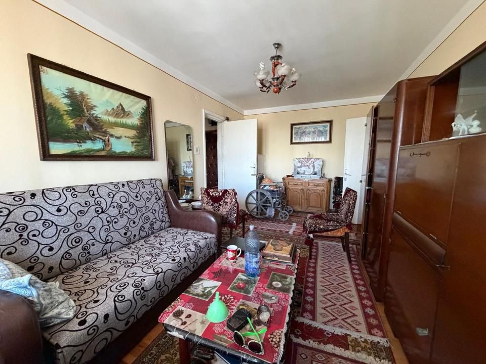 2 camere | etaj intermediar | zona excelenta | mobilat si utilat | – fotografia 1 din 9