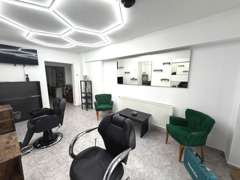 INCHIRIERE Spatiu Comercial CETATE Bulevard 34 mp. Centrala Termopane Contoare – fotografia 5 din 25