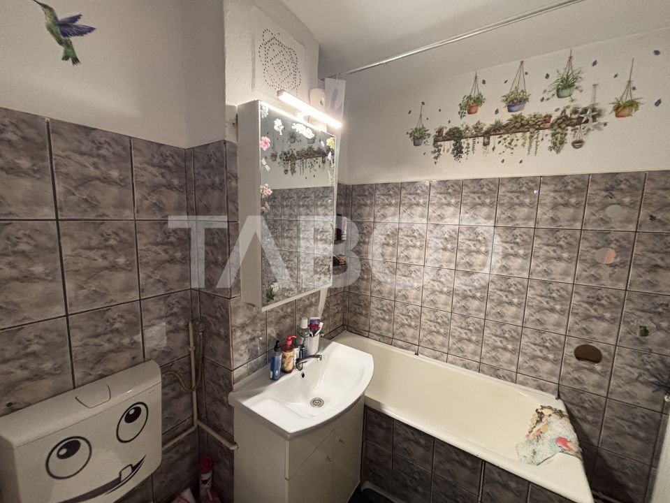 Apartament decomandat 3 camere de vanzare etaj 2   Valea Aurie – fotografia 14 din 14