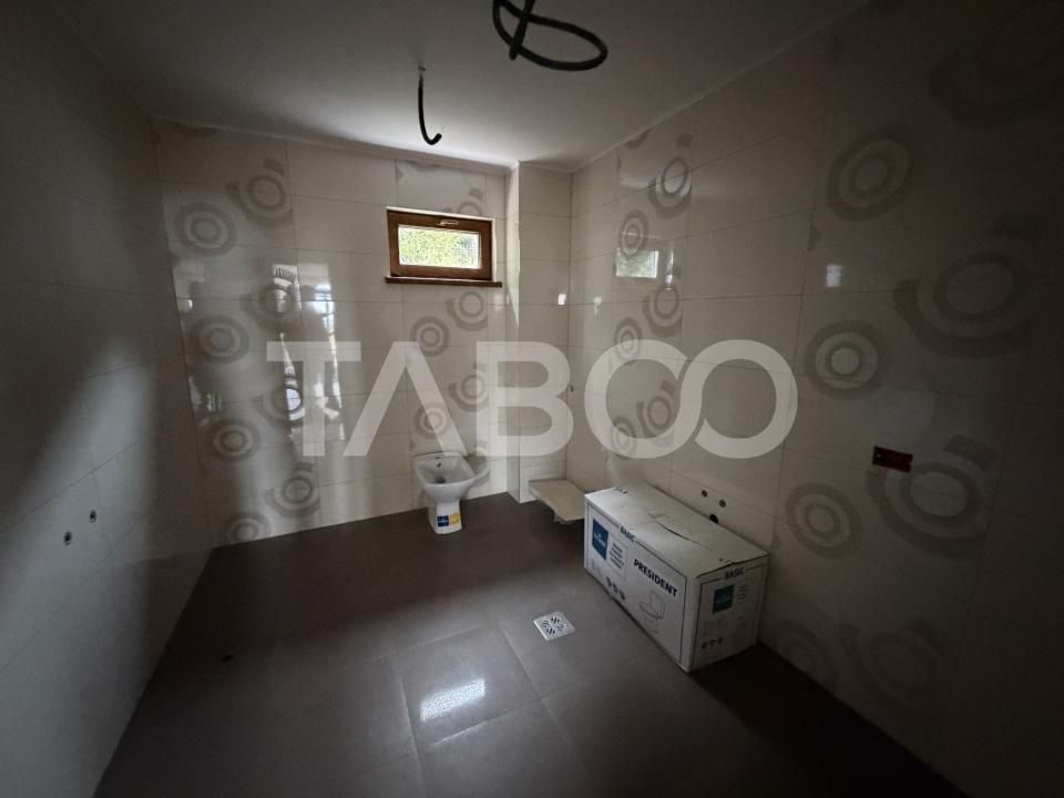 Casa cu potential de investitie 7 camere foisor 4 bazine de pesti – fotografia 6 din 28