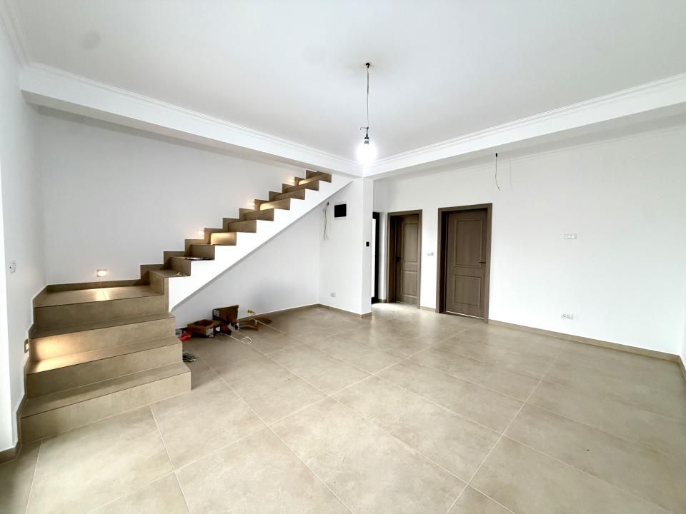 Duplex modern, 3 camere, 88 mp utili, 330 mp teren - Sanandrei – fotografia 1 din 11