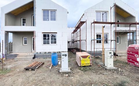 Duplex in stil nordic - 4 camere si 3 bai - Mosnita Noua