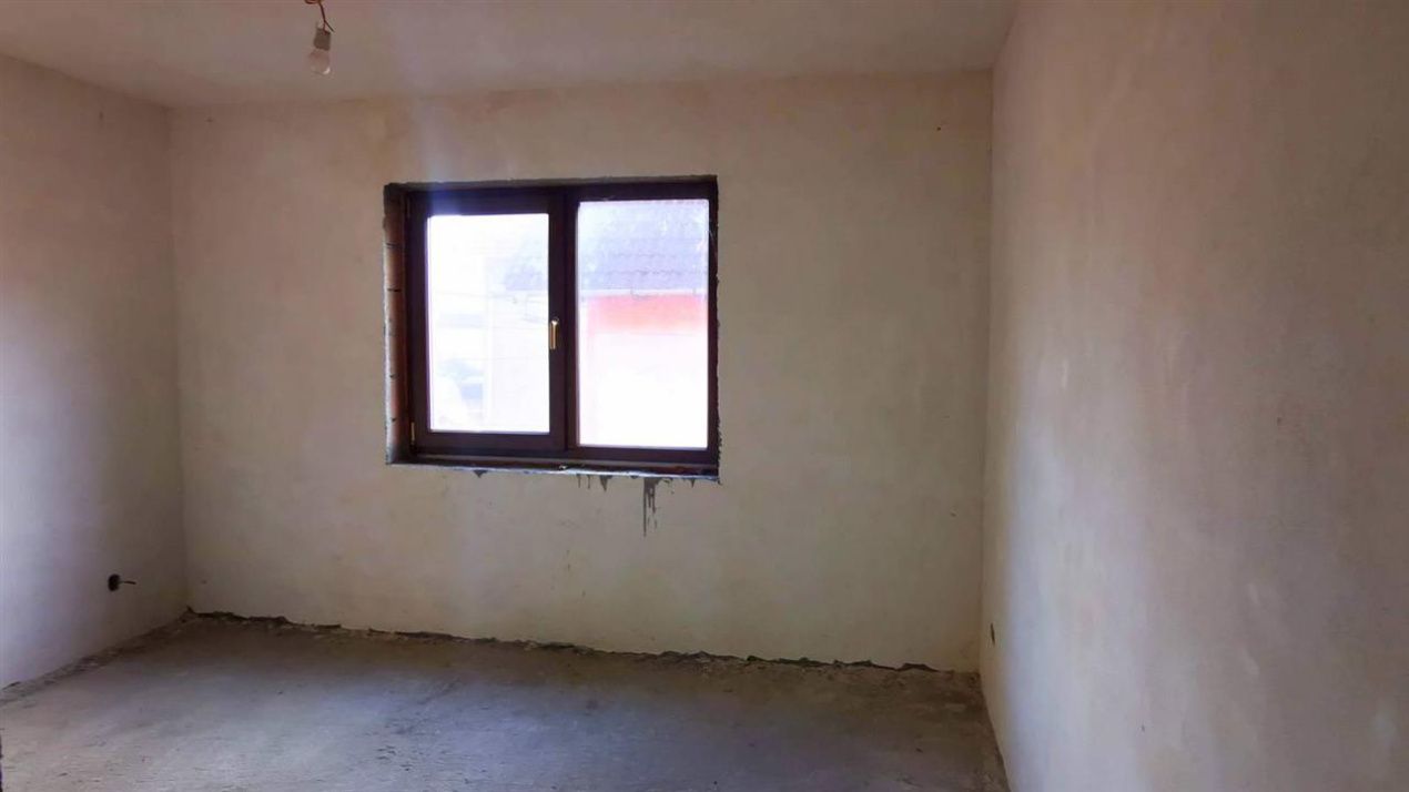 OLANESTI VILA CU TEREN GENEROS – fotografia 11 din 25