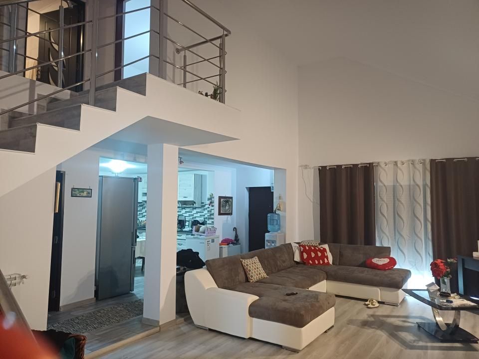 Vilă 4 camere cu garaj dublu, teren 500 mp, Albota – zonă centrală – fotografia 5 din 7