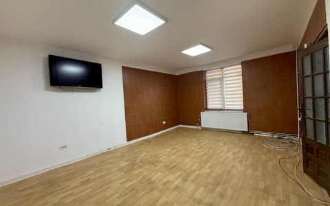 Apartament 3 camere, decomandat, 115.54 mp, Garii