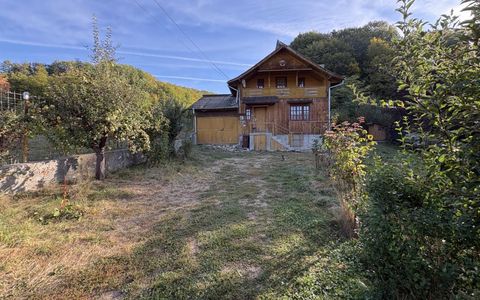 Micesti 12 km de Pitesti/ 2 cabane/ 2.500 mp teren/ priveliste superba