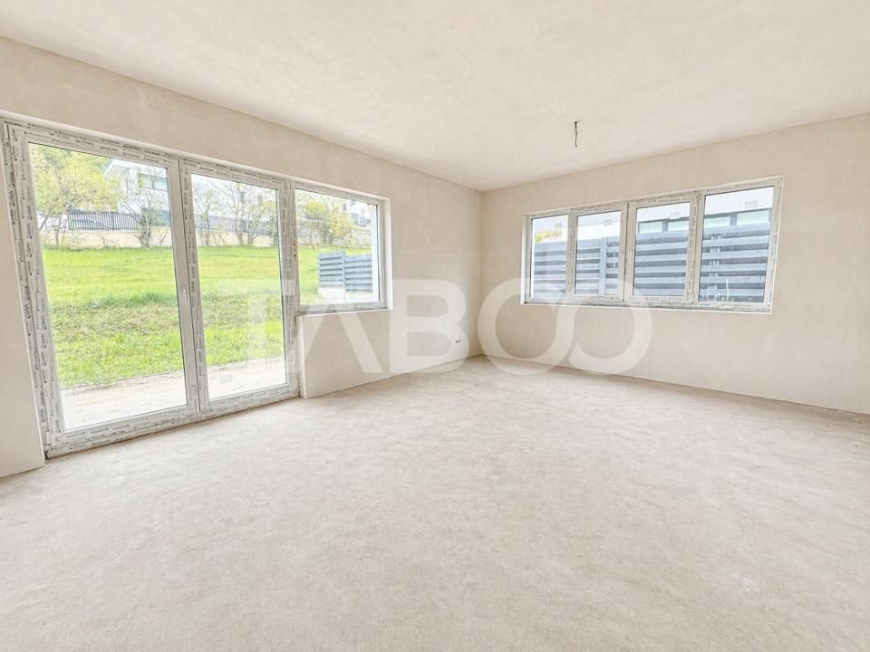 Casa duplex cu 4 camere si curte in Floresti Tauti – fotografia 2 din 9