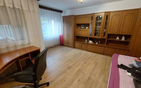 Apartament 2 camere decomandat, etajul 1, George Enescu, zona Liceul de Chimie