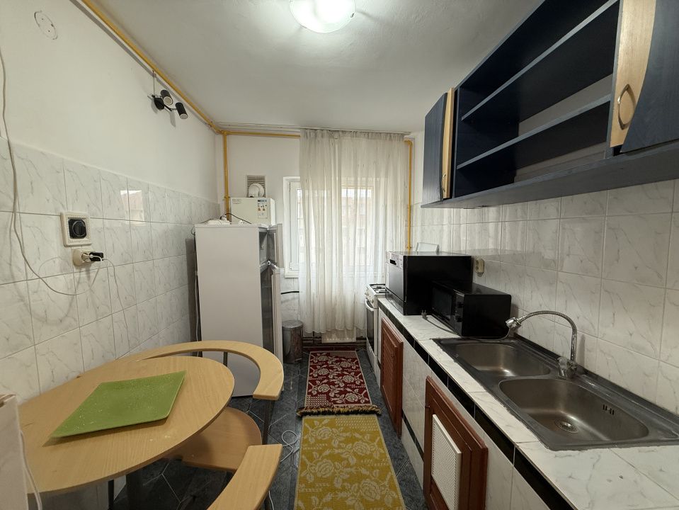 Apartament spatios, 2 camere, 42 mp utili, decomandat - Girocului – fotografia 3 din 6