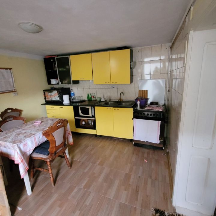 Casa la tara, Apoldul de Sus, 4 camere dormitoare, anexe, pivnita, teren 1200 mp – fotografia 35 din 43
