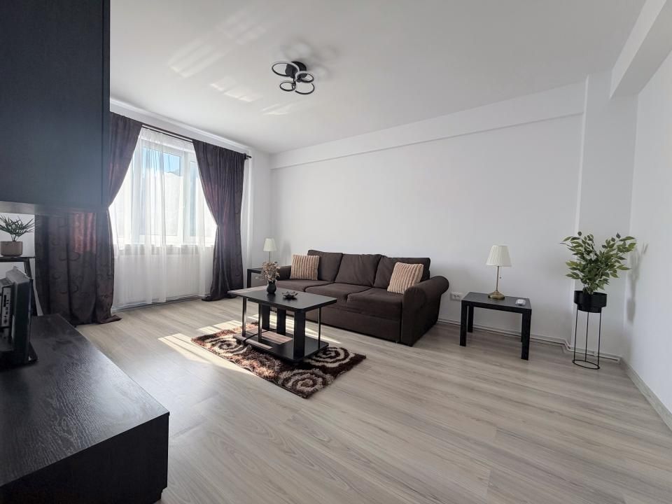 Apartament de inchiriat, 2 camere, central, renovat recent – fotografia 1 din 15