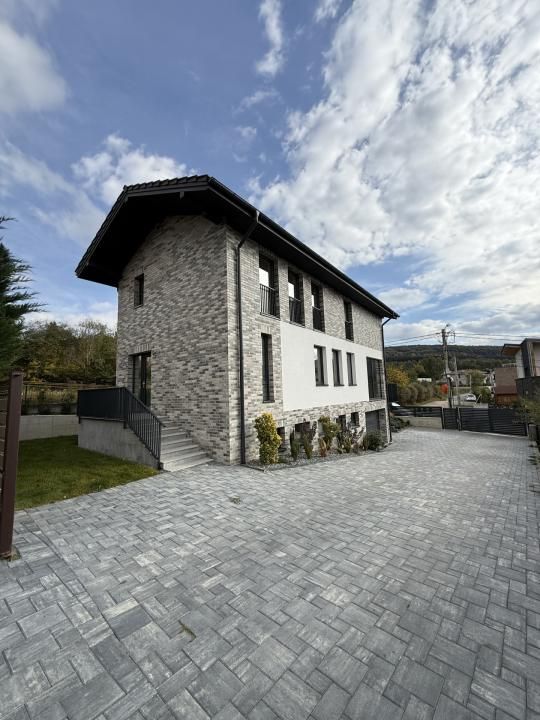 Casa/Vila Faget, finisată modern,  190 mp ,teren 283 mp ,zona Vila Tușa – fotografia 2 din 34