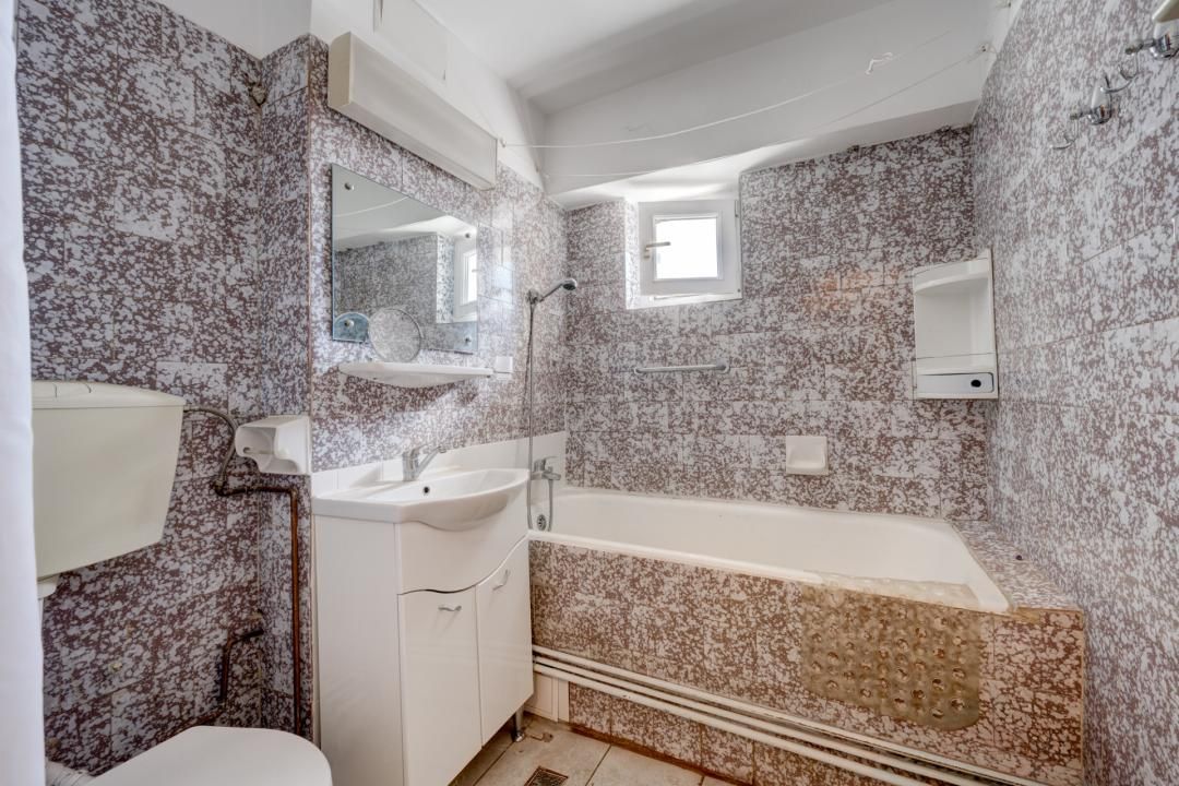 Apartament de 4 camere cu 3 băi, 137mp, centrală proprie, bloc 1983! – fotografia 18 din 28