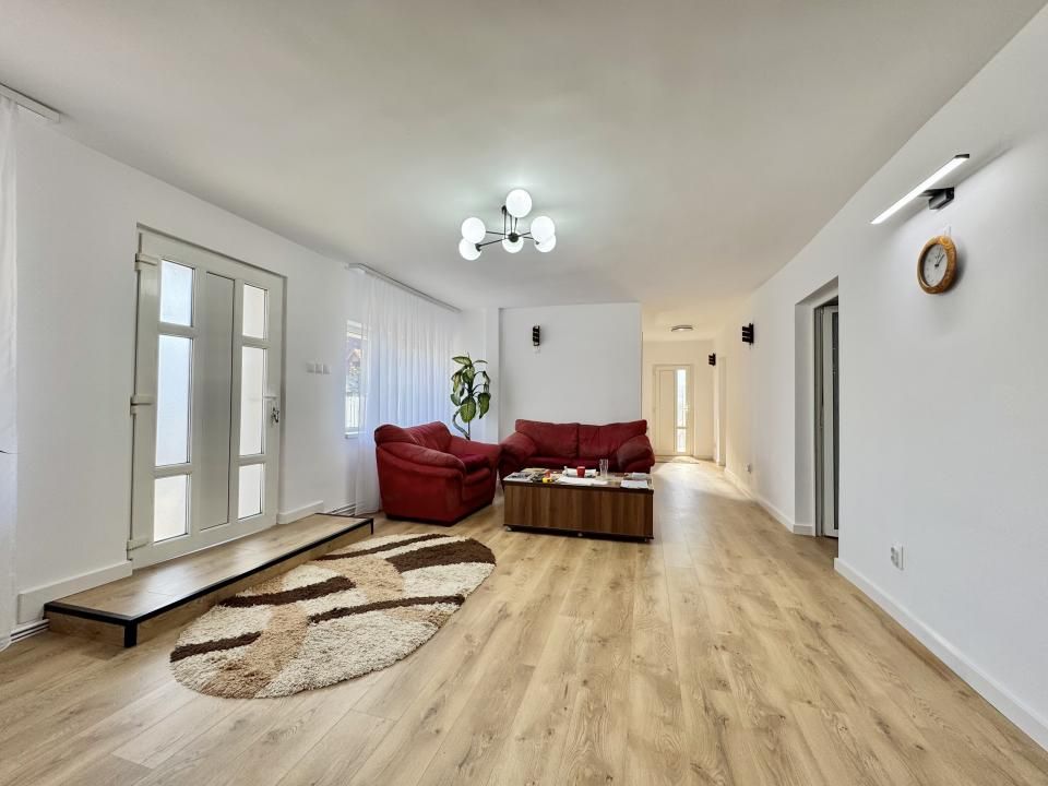 Casă 7 camere, P+M, renovată,  – Cartierul Tineretului – fotografia 7 din 21