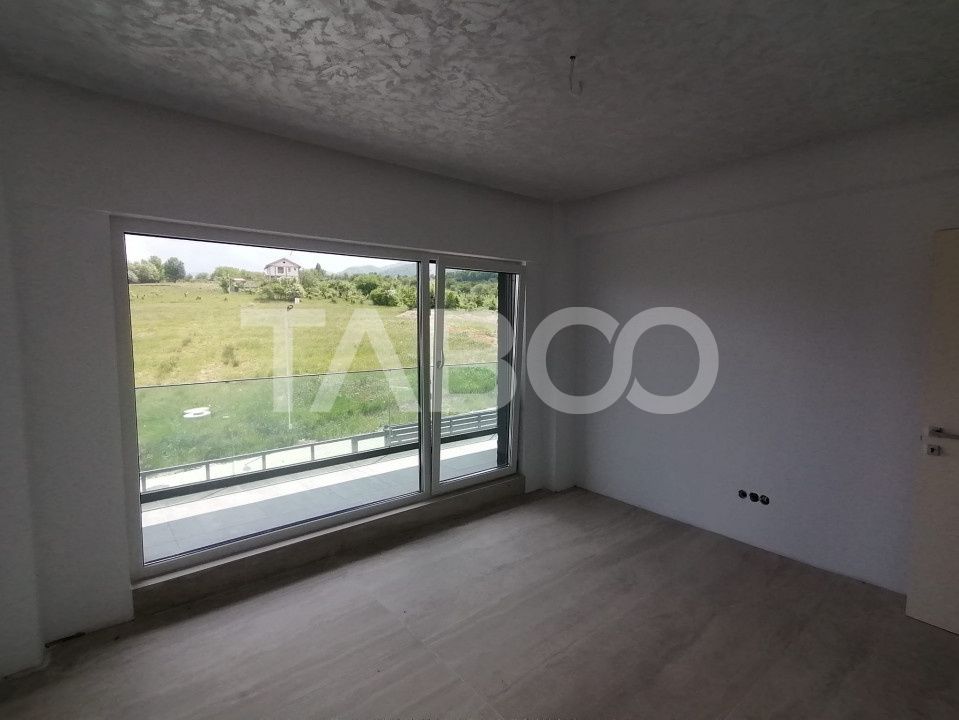 Casa moderna cu 5 camere, piscina si priveliste superba, Cisnadie – fotografia 9 din 26