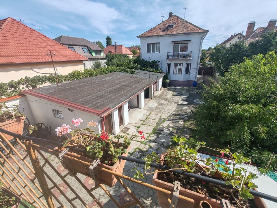 Casă individuală spațioasă de vânzare – Strada Negoi | 279 mp utili  Teren 770 – fotografia 2 din 11