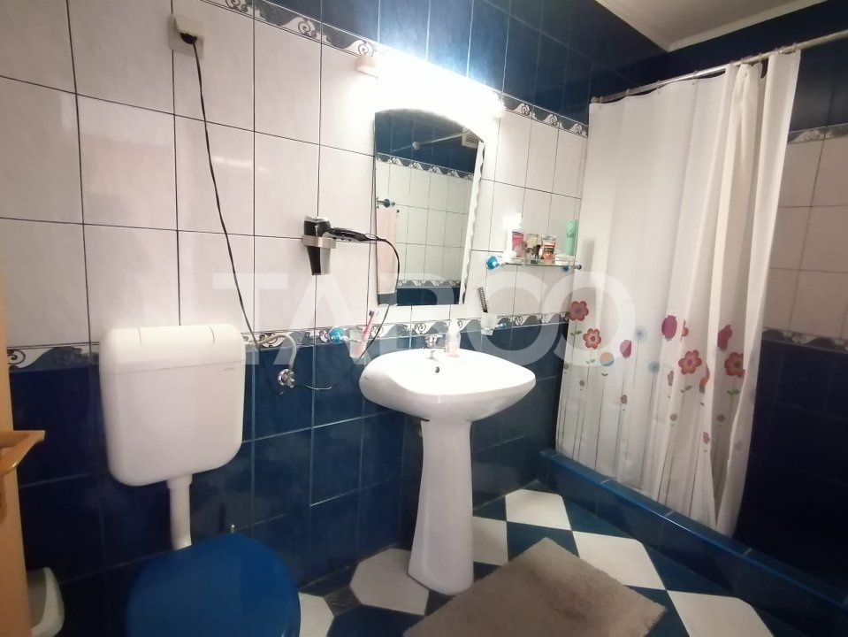 Casa individuala 6 camere de vanzare 250 mpu 361 mp teren zona Lupeni – fotografia 10 din 13