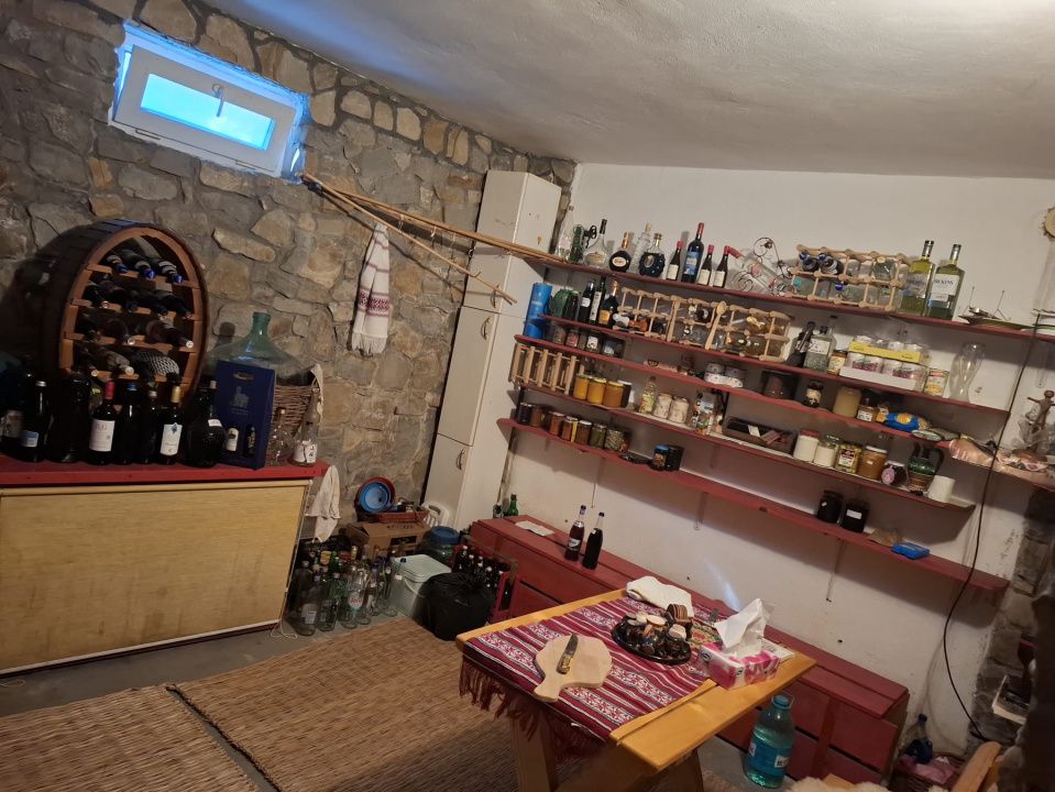 Casă S+P+M, teren 1.028 mp și casă de oaspeți – Lumina, central – comision 0% – fotografia 8 din 22