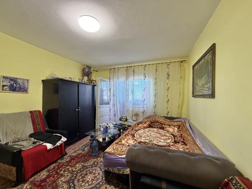 Apartament 2 camere, semidecomandat, etaj 3, zona Dambovita – fotografia 1 din 10