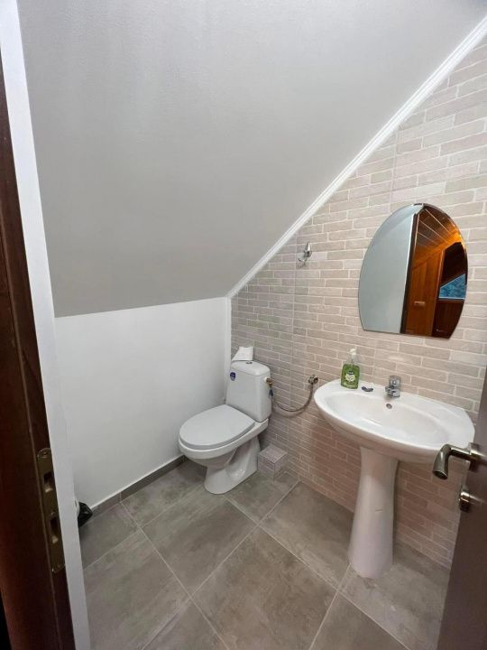 Cabana cu vedere la lac, 8 camere, 200 mp, 1800 mp teren, zona Colibita – fotografia 20 din 34