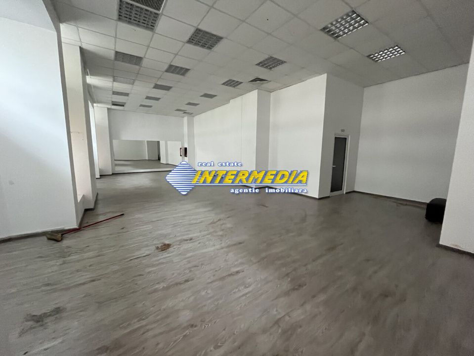 SPATIU COMERCIAL I DE INCHIRIAT I 354 MP I ideal magazin, sala de sport, birouri – fotografia 1 din 3