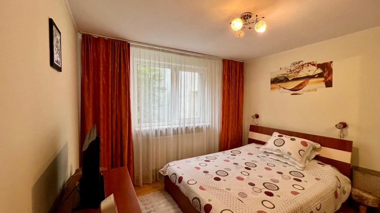 Apartament 4 camere decomandat | Str. Banat | Etaj 3/4 | – fotografia 7 din 16