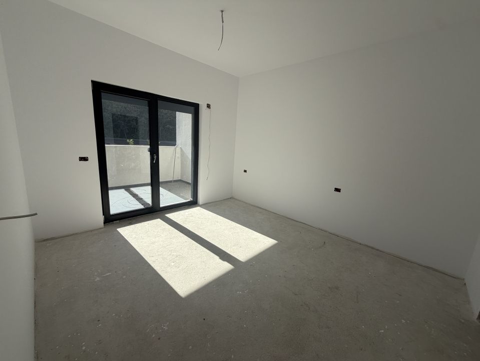 P5034 Apartament DECOMANDAT cu 3 camere zona LAC DUMBRAVITA,ETAJ 1, 2 Parcari – fotografia 30 din 35