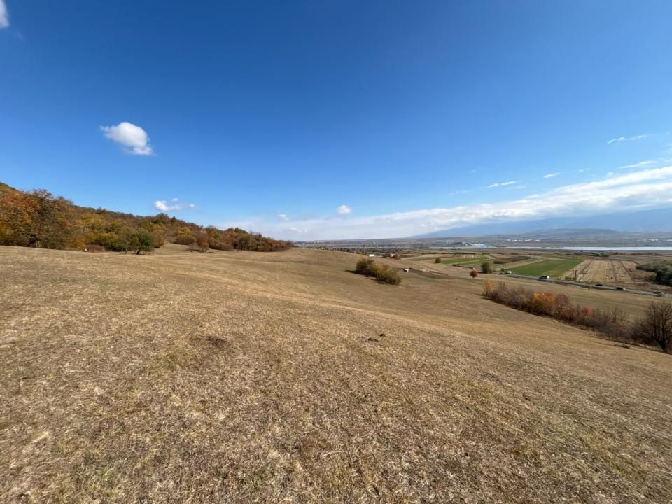 Teren 8300 mp în Bradu, Sibiu –  Priveliște spe Olt şi Munţii Făgăraş – fotografia 7 din 8