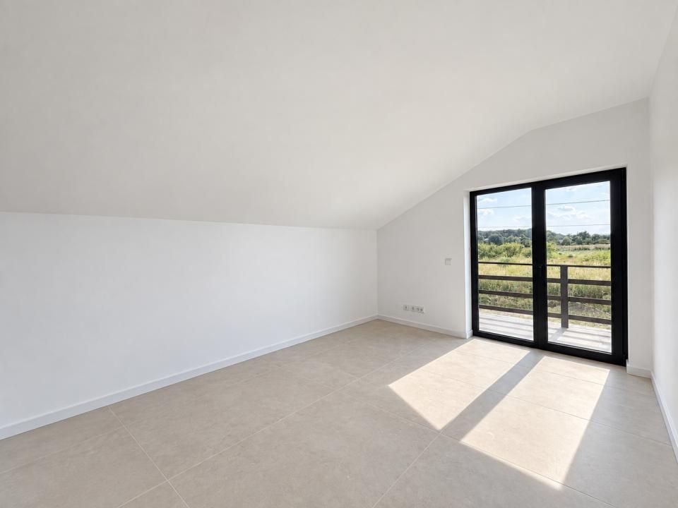 Vila individuala cu 4 camere si teren de 400 mp – Domnesti, zona Teghes – fotografia 21 din 28
