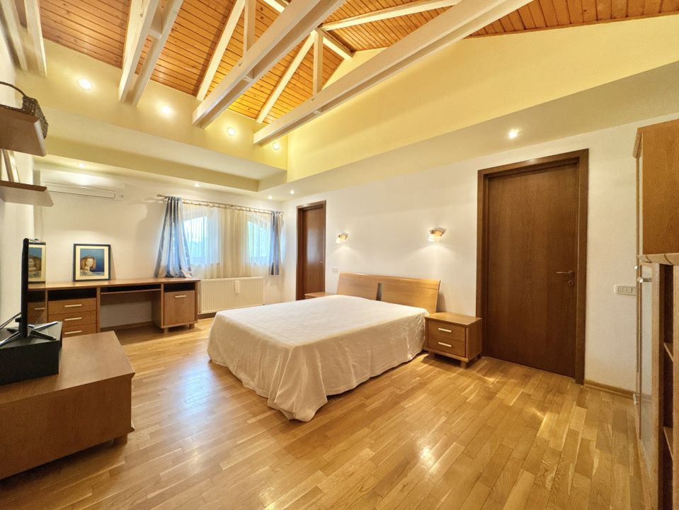 Vila pe domeniu de 8.000 mp | reședință pentru două generații – fotografia 9 din 40