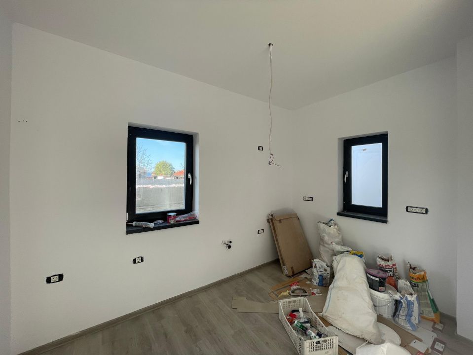 Duplex 3 camere separat prin baie Mosnita Noua – fotografia 5 din 12