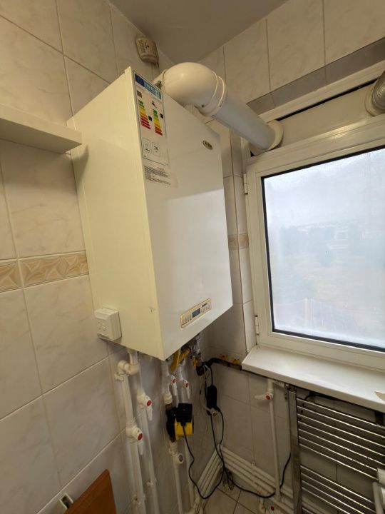 Apartament 2 camere de vânzare în Tomis Nord – semidecomandat, centrală proprie – fotografia 5 din 10