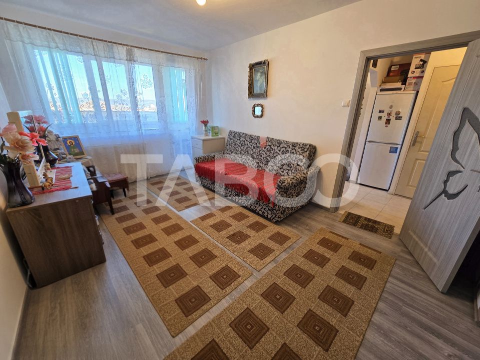 Apartament 2 camere de vanzare etaj intermediar Mihai Viteazul Sibiu – fotografia 3 din 15