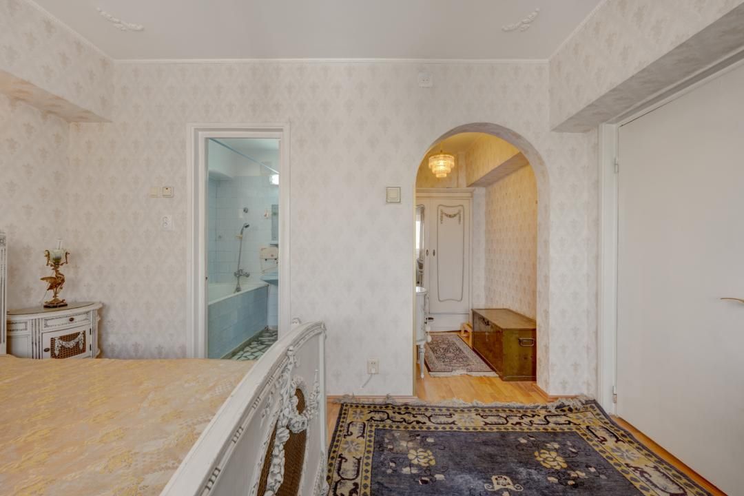 Apartament de 4 camere cu 3 băi, 137mp, centrală proprie, bloc 1983! – fotografia 5 din 28