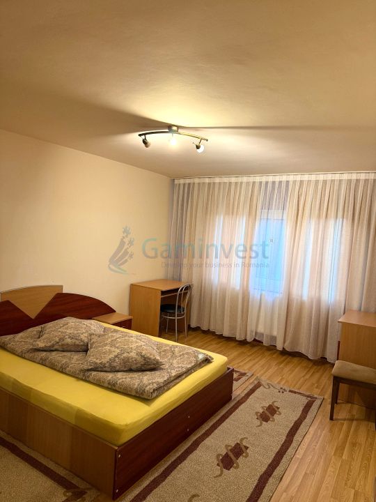 Apartament de inchiriat cu 3 camere, Calea Aradului, Oradea, Bihor – fotografia 2 din 6