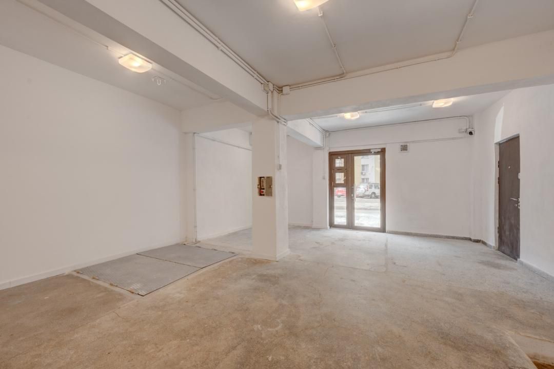 Spatiu comercial | 340 mp | Lift marfa | Curent electric trifazic – fotografia 2 din 28