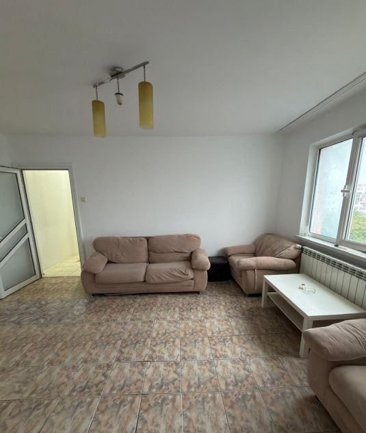 Apartament 2 camere de vânzare în Tomis Nord – semidecomandat, centrală proprie – fotografia 1 din 10