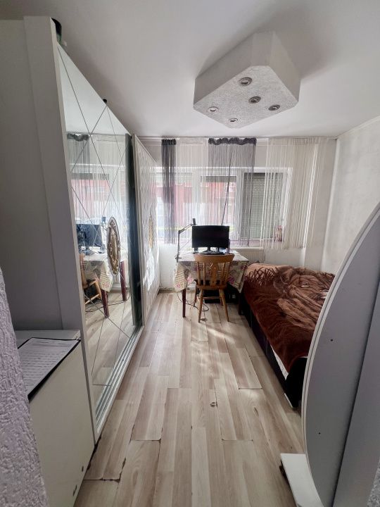 Garsoniera, 16mp utili, parter, zona UMT – fotografia 3 din 6