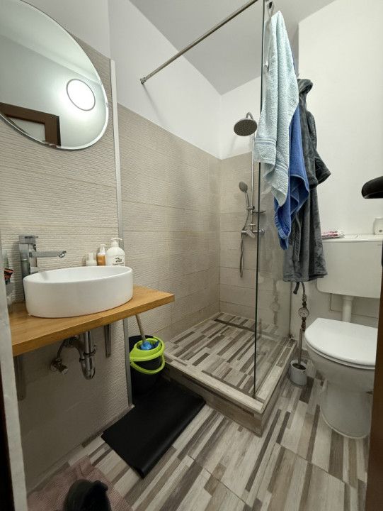 Apartament 4 camere, decomandat, etaj 3, mobilat si utilat - Baba-Dochia – fotografia 9 din 11