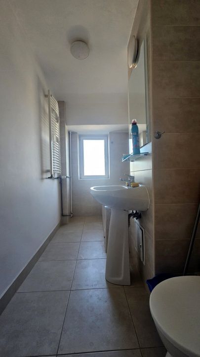 Garsoniera Piata Alba Iulia/ Decebal/ nemobilata/ bucatarie mobilata – fotografia 10 din 12