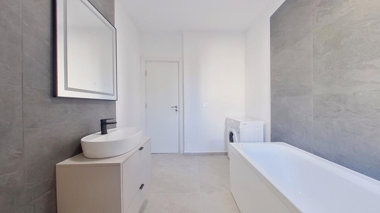 Studio modern, la et 1, la Via Universitate in Confectii – fotografia 4 din 13