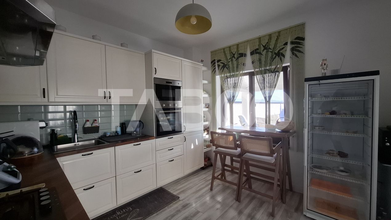 Casa de vanzare individuala 5 camere 172 mp langa Padurea Dumbrava – fotografia 3 din 22