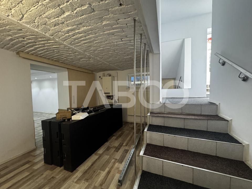 Spatiu comercial de inchiriat cu 4 camere 85 mpu Central Sibiu – fotografia 8 din 12