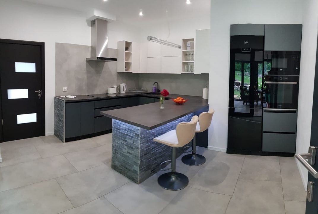 Casa Lux Mediteraniana cu 1620 mp. teren mobilata utilata CETATE cazare pensiune – fotografia 44 din 52