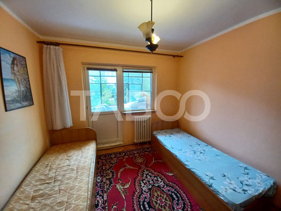 Apartament pentru muncitori 4 camere si 2 balcoane Mihai Viteazul – fotografia 4 din 15