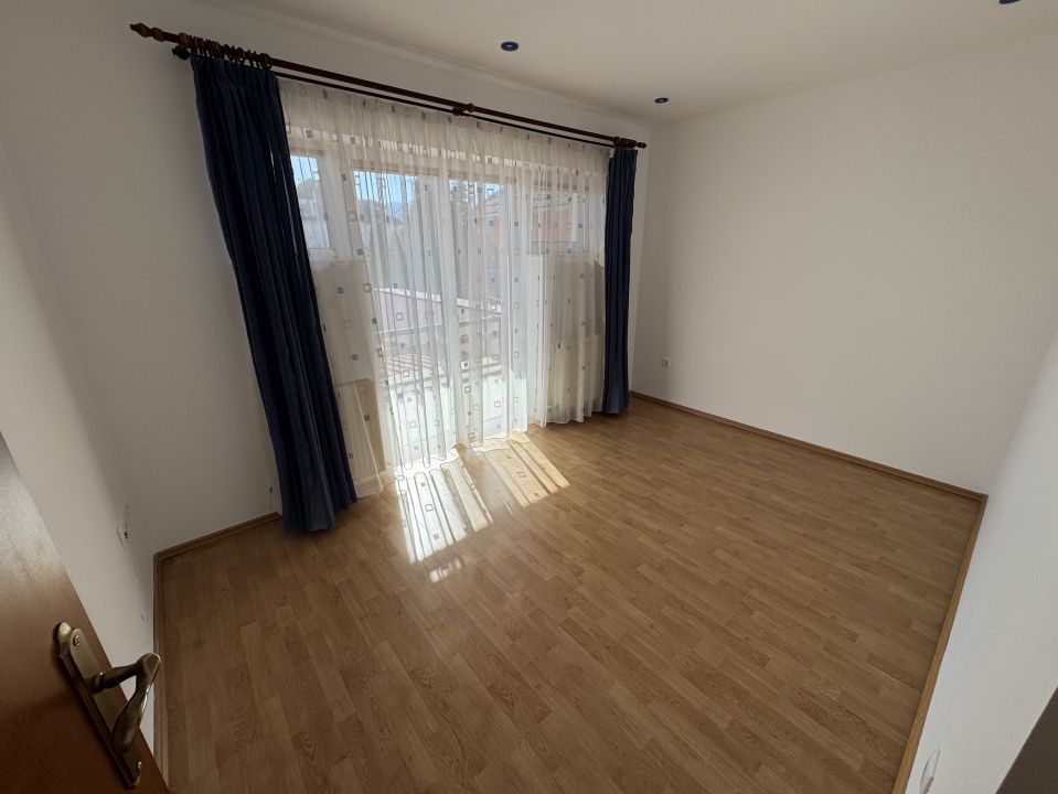 🏡 Casa D+P+E, 1000mp teren de vânzare | Zona Calea Moldovei – fotografia 16 din 26
