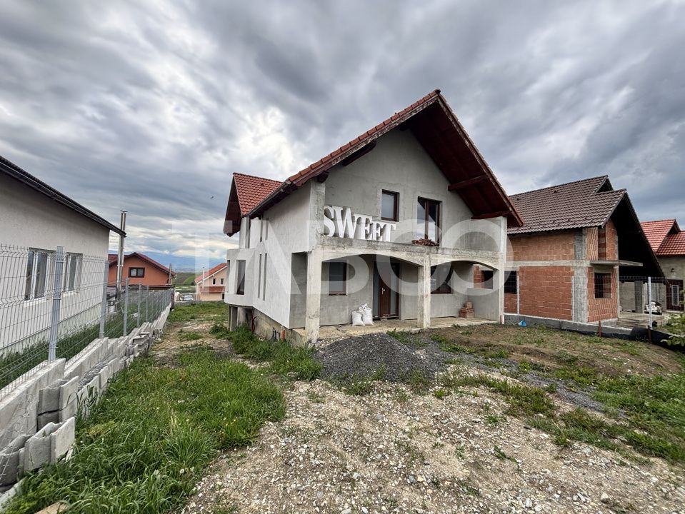 Casa de vanzare individuala 500 mp teren in Sura Mare Sibiu – fotografia 1 din 6