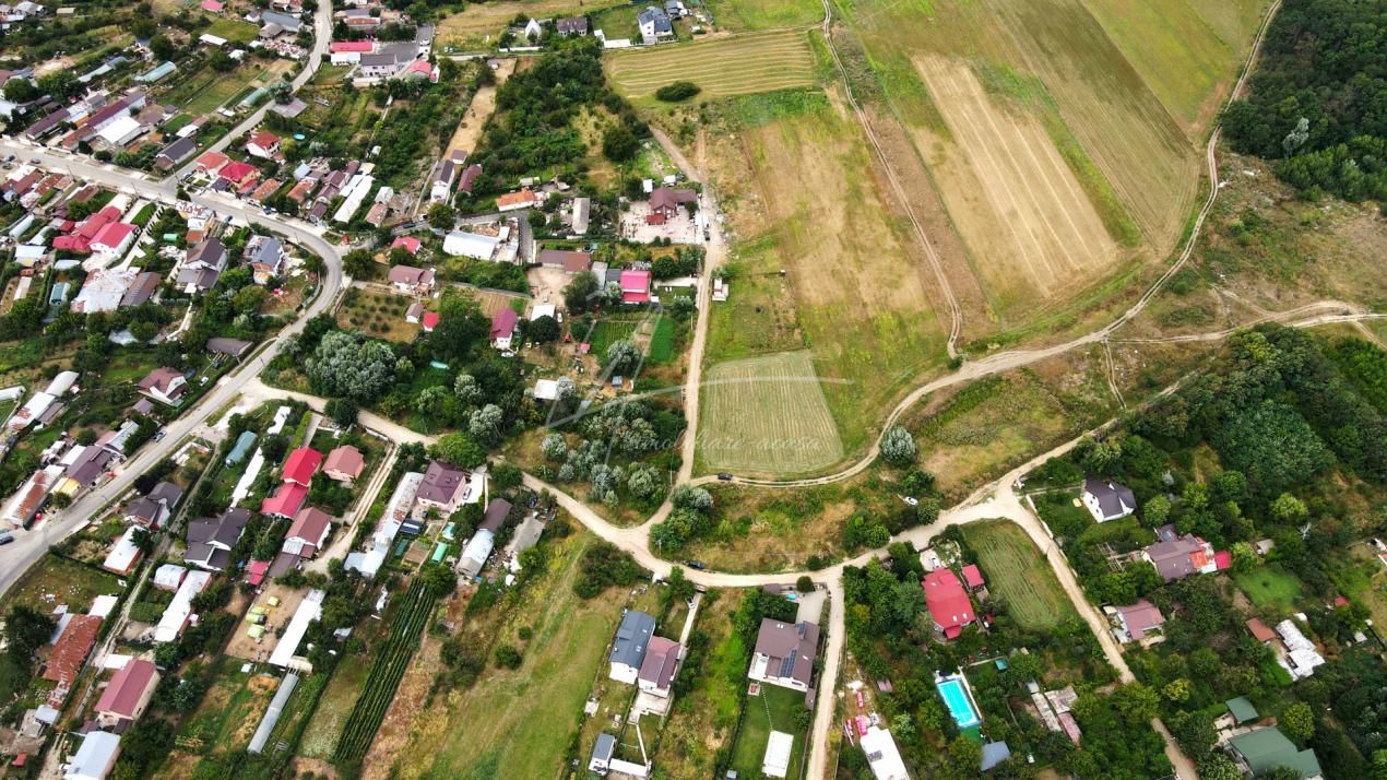Teren intravilan la Teghes – pozitionare excelenta langa padure – fotografia 14 din 24